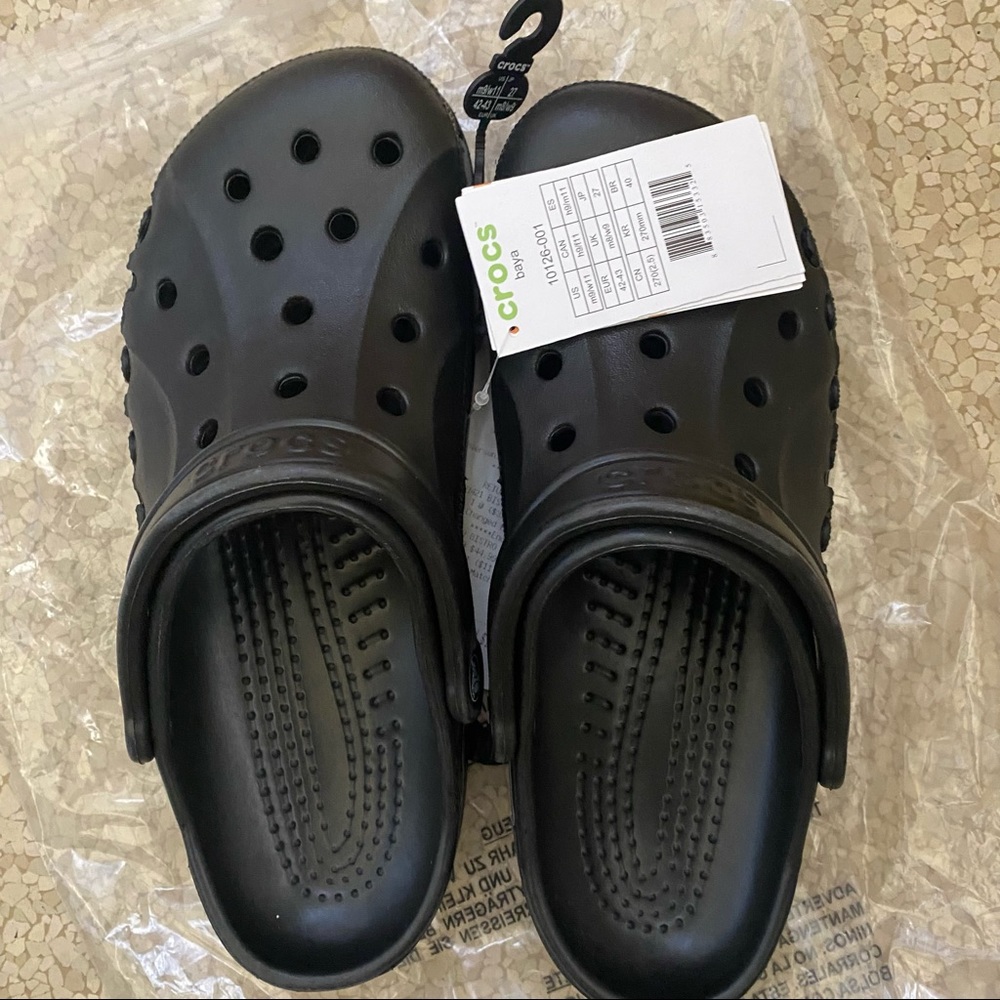 Crocs Unisex Size Mens 9 or Womens 11